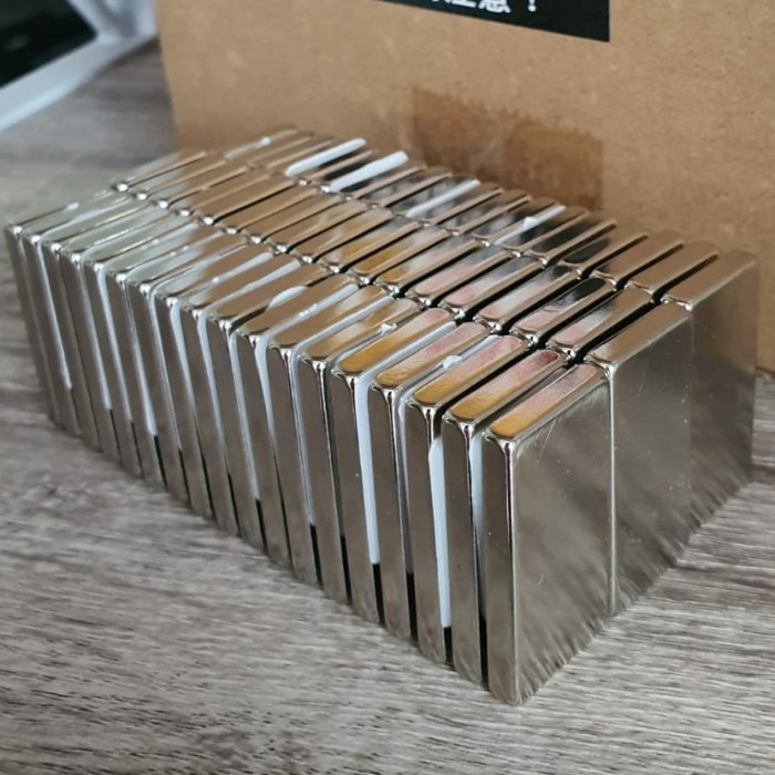 MAGNET NEODYMIUM 40X20X5MM/ MAGNET KOTAK / MAGNET PERSEGI / MAGNET N52