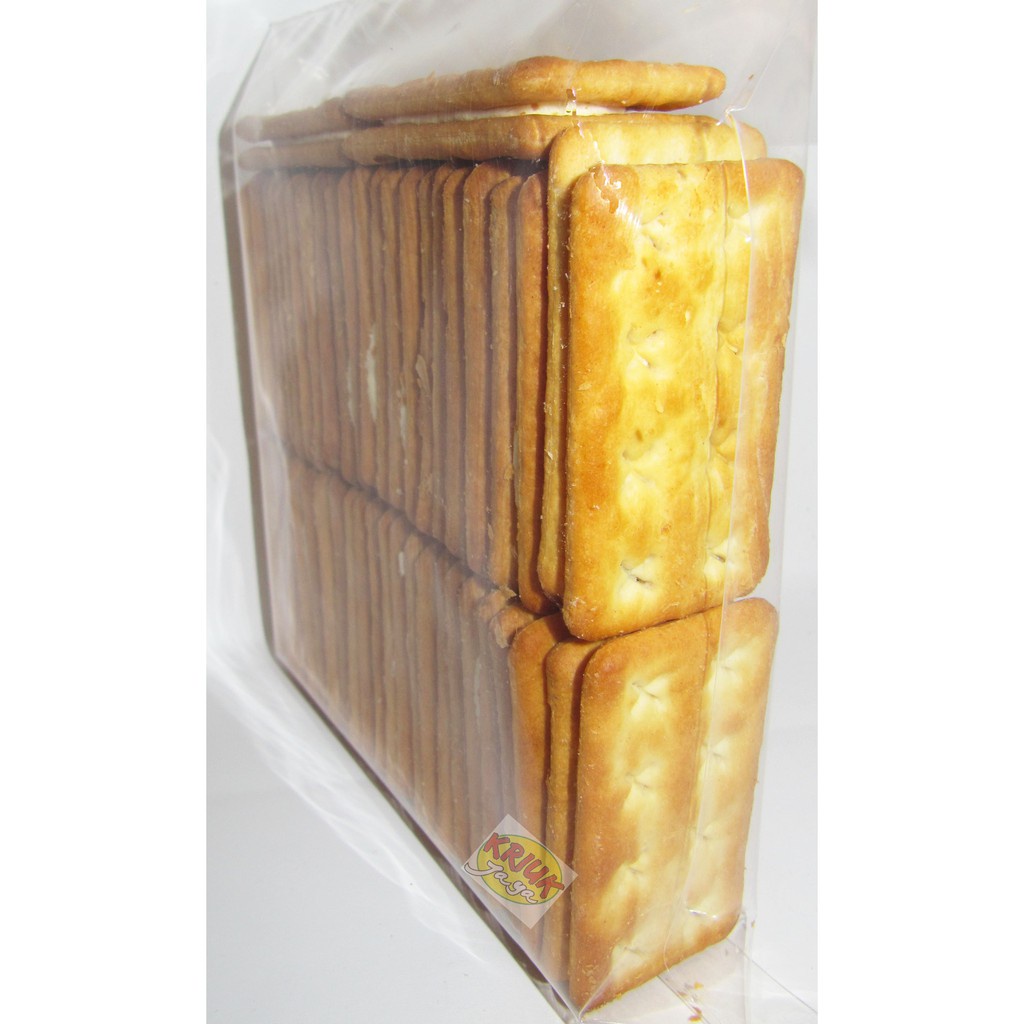 

A Biskuit Krakers Lemon Puff Spesial