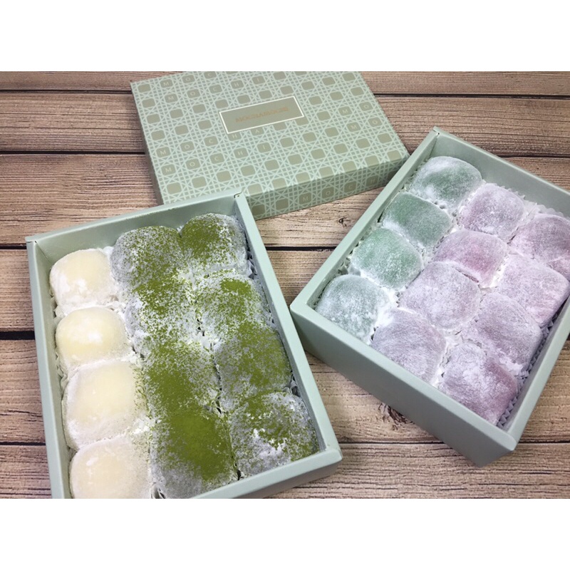 

A Mochamochi Box Isi 12