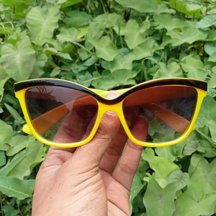 kacamata cowok keren