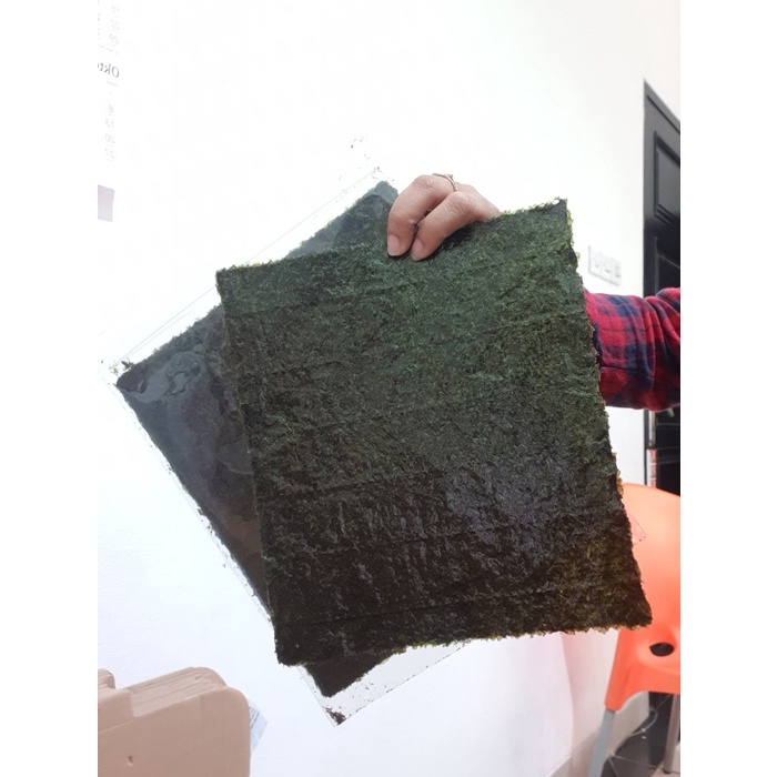 

SUSHI NORI 10 LEMBAR HALAL SUSHI NORI POLOS 10'S RUMPUT LAUT PANGGANG ROASTED SEAWEED 21X19 CM