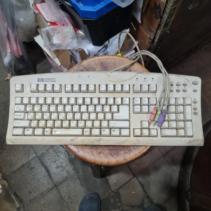 Keyboard HP Belajar Mengetik Game Mainan Komputer PC Jadul Bekas Rusak *