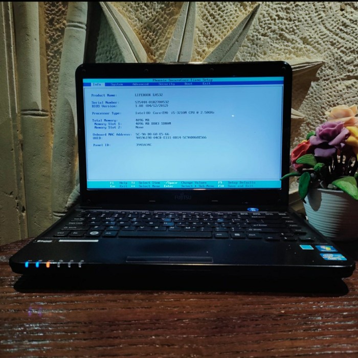 laptop core i5 bekas *