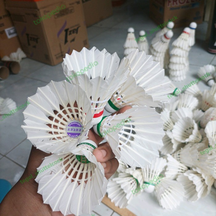 (Expert) shuttlecock bekas grade A++ (93%-98%) mendekati baru