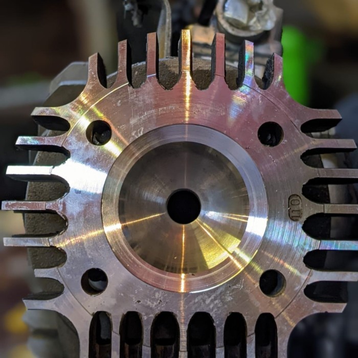 head belimbing vespa lubang busi tengah