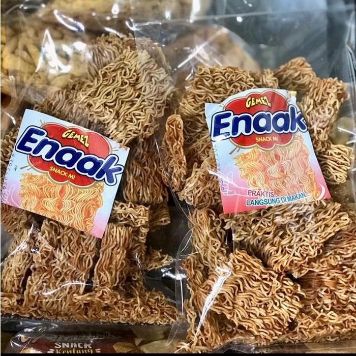 

RS559 Mie Gemez Enakk Chiki Snack Cemilan Goreng Instan - Makanan, Noodles, Pedas TERBARU