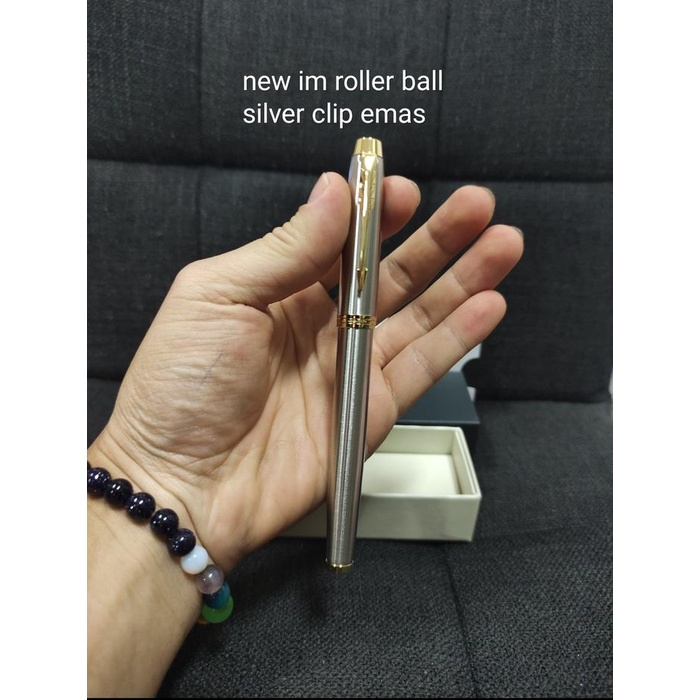 

:::::::] roller ball pulpen parker new im silver klip emas satuan