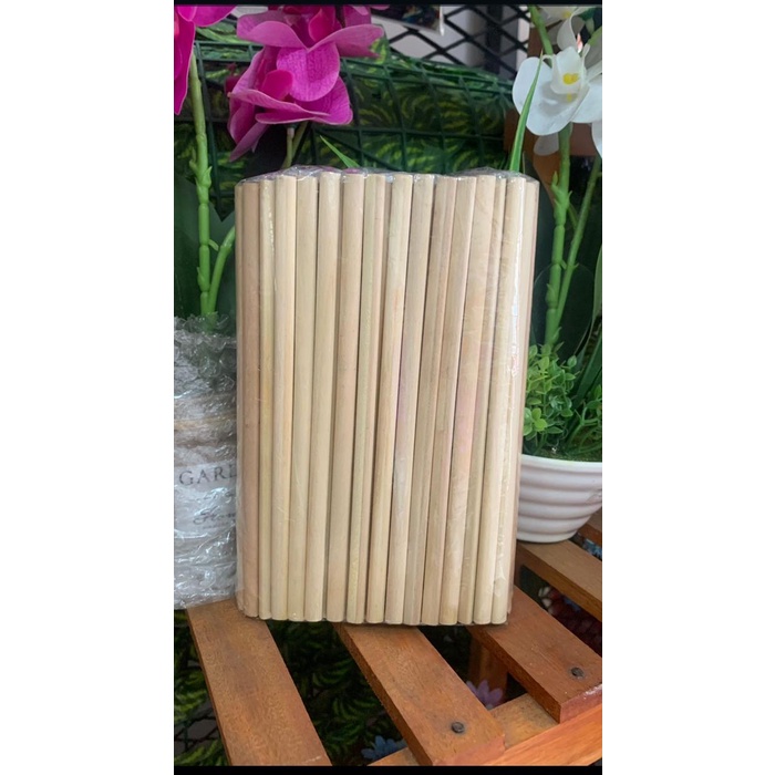 

] pensil polos segitiga isi 100 batang nono vernis