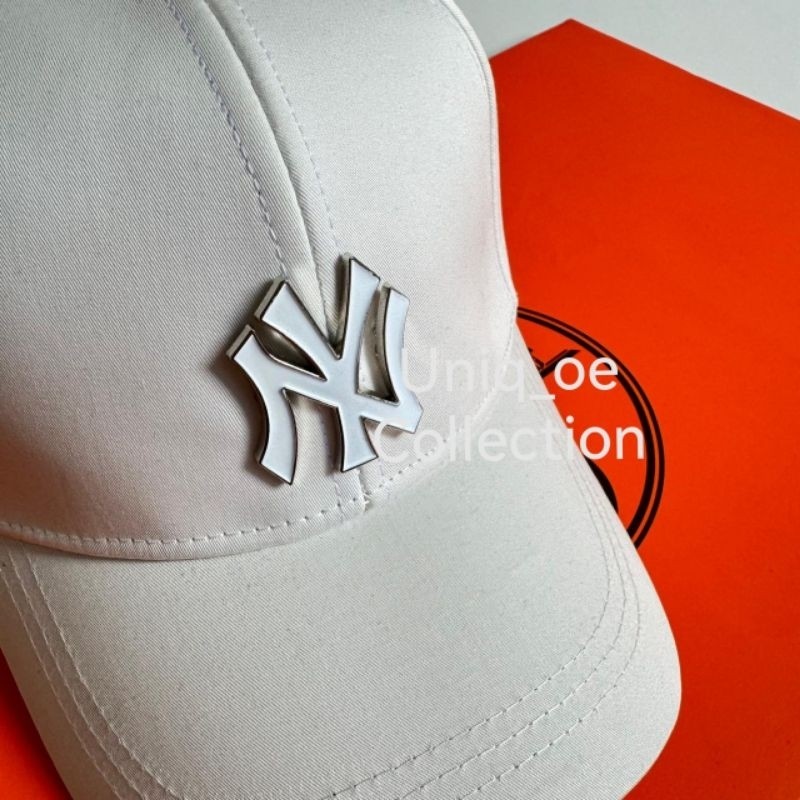 Topi baseball NY s logo besi hitam putih