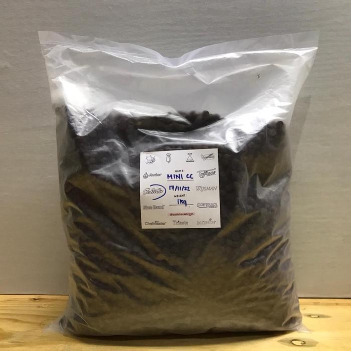 

BisaInstan- COLATTA MINI CHOCO CHIP COMPOUND 1 KG REPACK COMPOUND CHIPS COLLATA