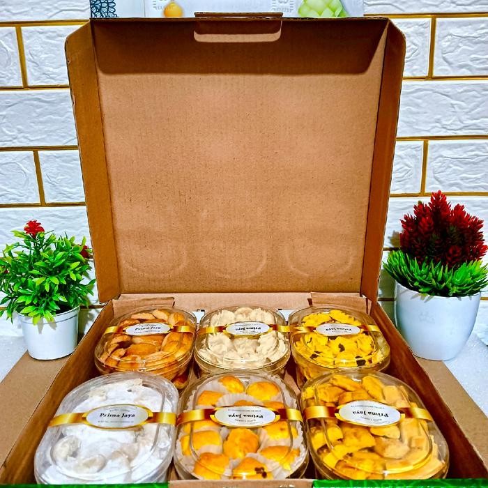 

EatFr3sh- Paket Kue Kering Lebaran Prima Jaya Isi 6 Toples Premium - Nastar, Susu, Manis, Sagu,