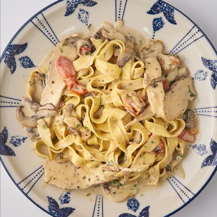 

EatFr3sh- Oma Elly Kitchen - Fettuccine Alla Ciao Italia