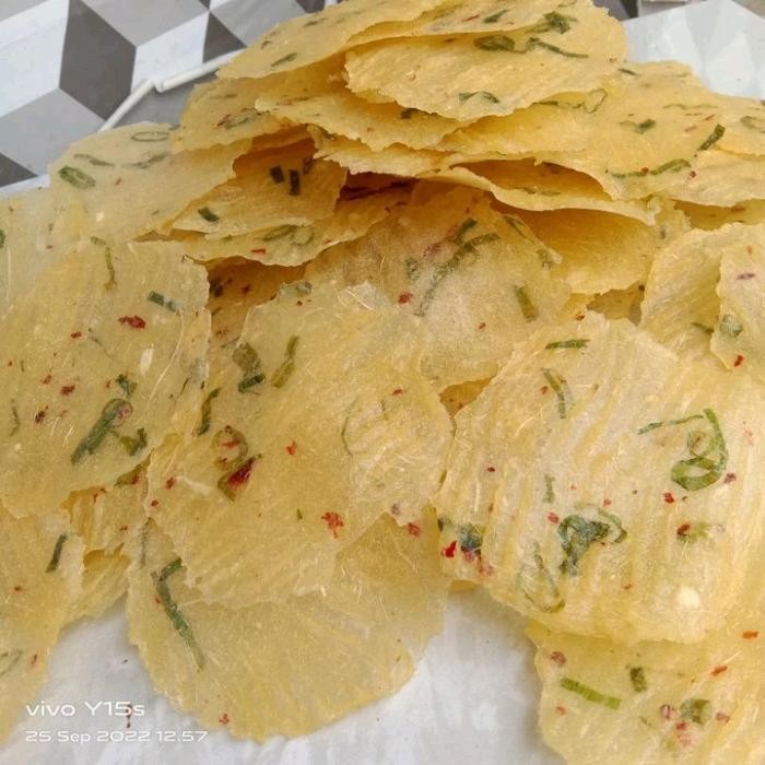 

kicimpring mentah rasa bawang daun khas ciamis Cemilan Food Pedas Manis keripikkaca