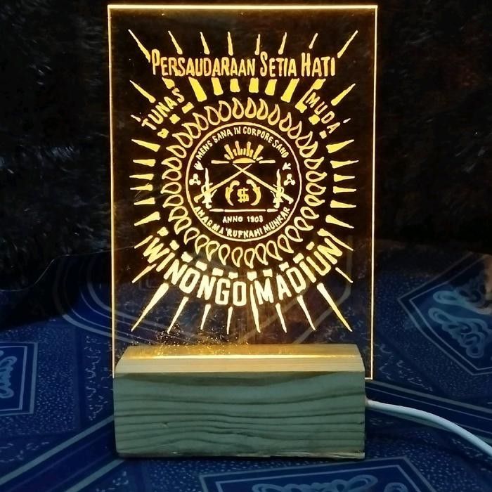 lampu ukir hiasan dinding PSHW winongo Akrilik *