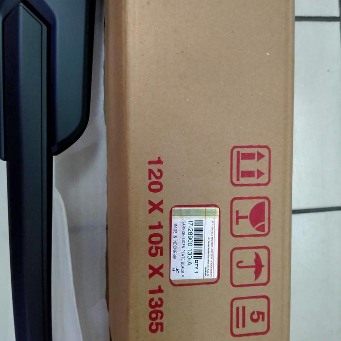 garnis linsence plat nomor belakang Isuzu panther original