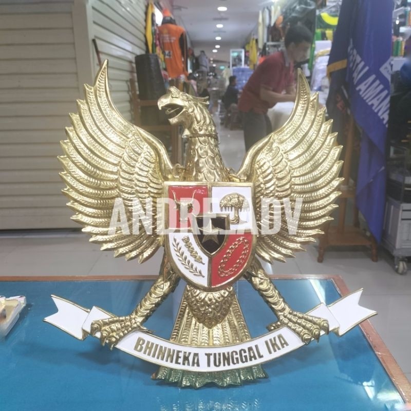 

patung garuda ukuran 40cm bahan kuningan berkualitas
