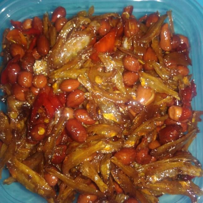 

PastikanDikirimLgsg- Kacang teri pedas manis 500gram (Dapur Mama Key)