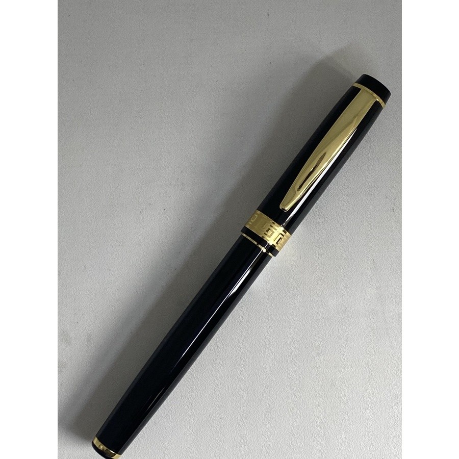 

Pulpen Promosi / Pulpen Esklusif / Pulpen Elgant F4 Roller Ball B GT ( Klip )