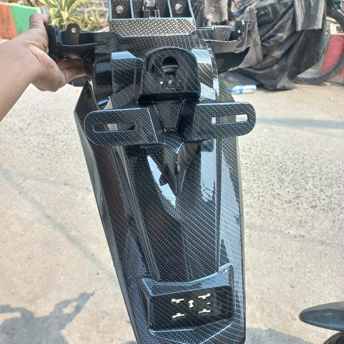 spakbor belakang new nmax karbon