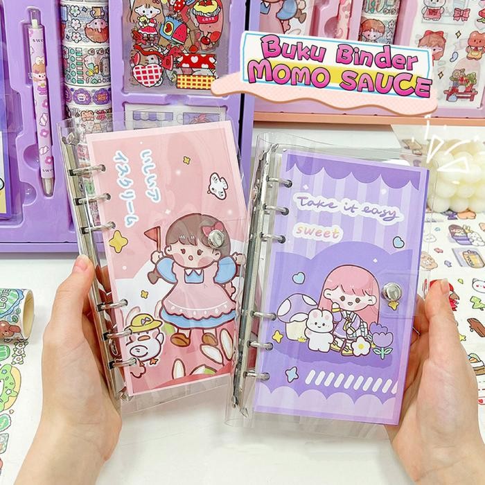 

BUKU BINDER DIARY SET STIKER DAN WASHITAPE MOTIF MOMO SAUCE PINK PAPER STATIONERY