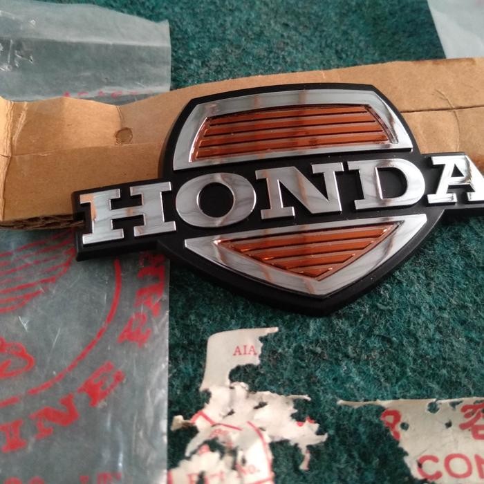 PREMIUM Emblem Logo Sayap Legshield Honda C90 aplikasi C50 C70 original nos