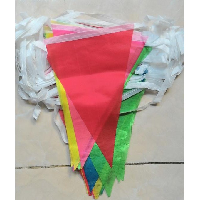 SALE BENDERA SEGITIGA KAIN MERAH PUTIH / BENDERA KAIN MERAH PUTIH / BENDERA QLH