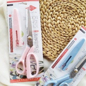 

[READY] Gunting Kain Import/Gunting Kain Besar Ada Tutup