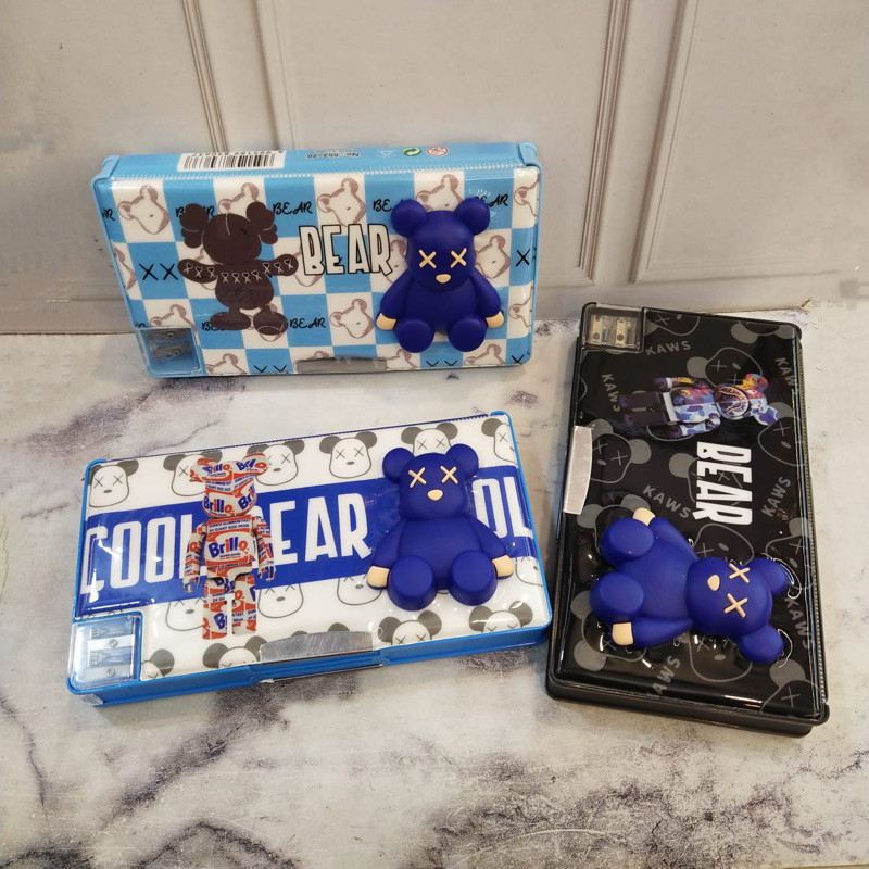 

TEMPAT PINSIL MAGNET 553-20 MOTIF BEAR//KOTAK PENSIL MAGNET