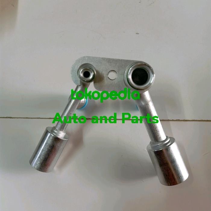 Fitting Flexible 5/8 R134-3/8 R134 Bengkok Fitting Tancap R134 Socket Kode 047