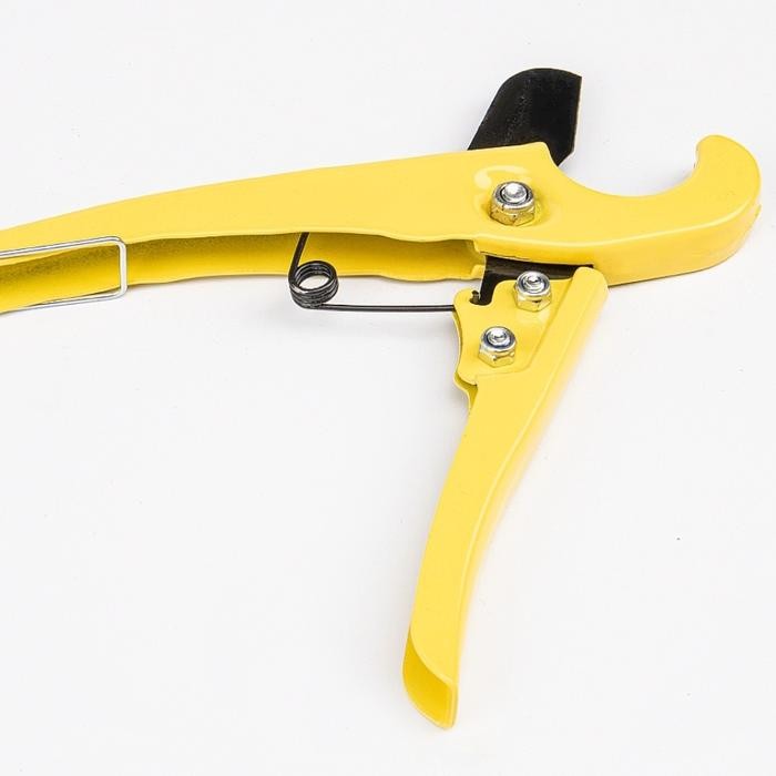 

Rakitan- Gunting Pipa / Alat potong Pipa PPR,PVC,HDPE,PEX 20-40 mm Cutter Pipe