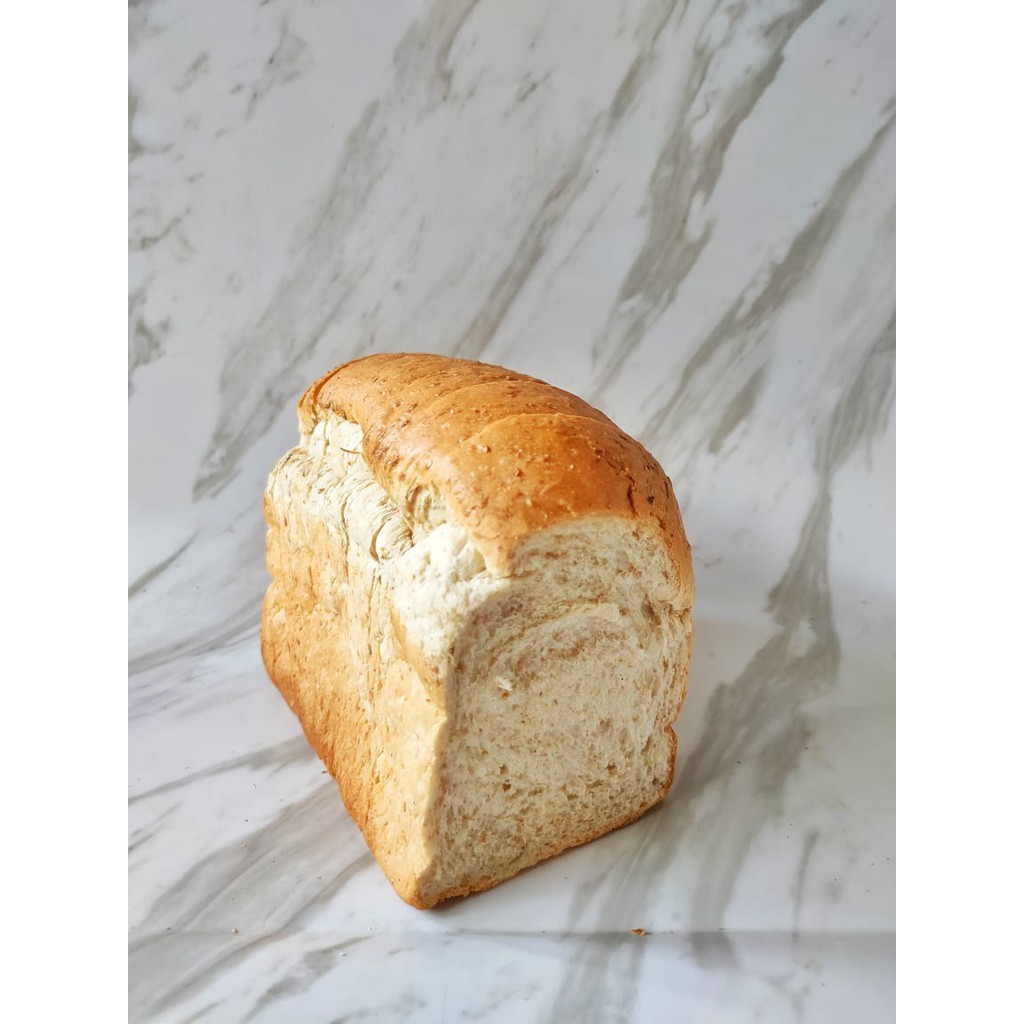 

Breadly Bakehouse Roti Tawar Toast Gandum 400 gram