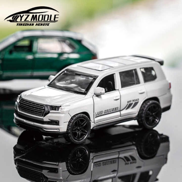 Figurin Mobil Lexus Diecast Mainan mobil diecast lexus 1:36 diecast miniature mainan anak mobil