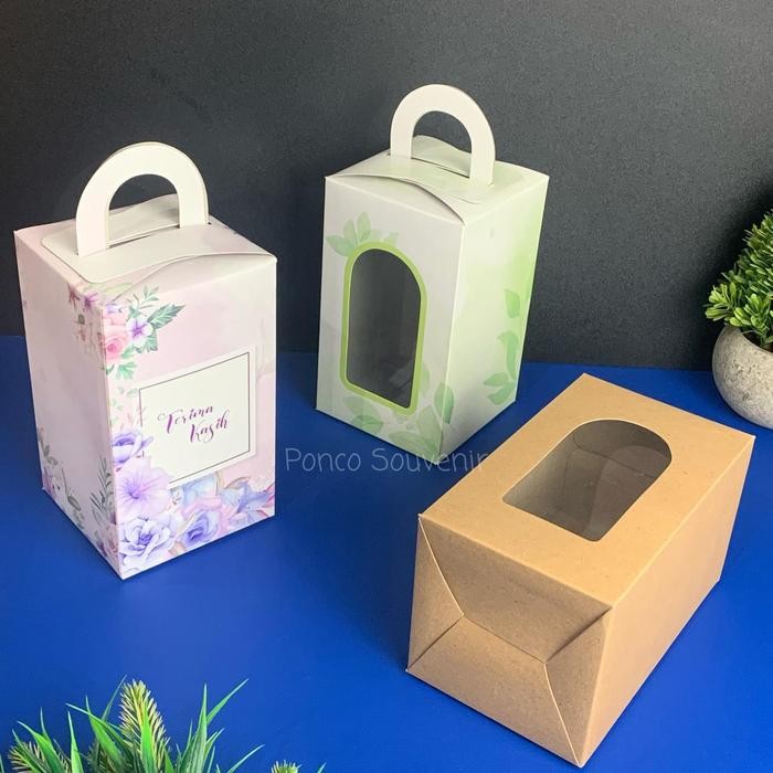 

Happy- 25 Pcs Box Tenteng Kemasan Botol/ Gelas Shell 9.2 x 9.2 x 16.2 CM