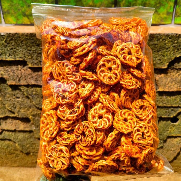 

JTTOP" KERUPUK VIRAL RAFAEL KERUPUK PEDO KERUPUK MAWAR PEDAS DAUN JERUK 1KG CEMILAN INSTAN