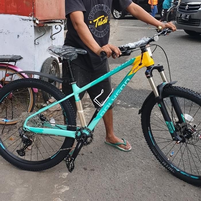 PREMIUM fender / slebor / spakbor sepeda mtb hybrid touring polygon original