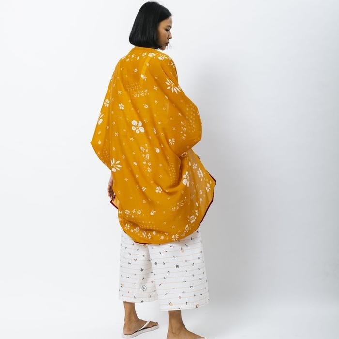 

Terlaris Scarf Outer Flora Wiji Kunyit Tencel Organik Sejauh Mata Memandang