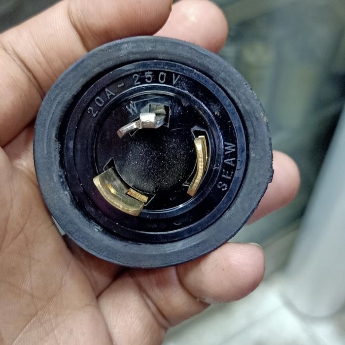 Ready JT Colokan/Steker Genset kaki 3