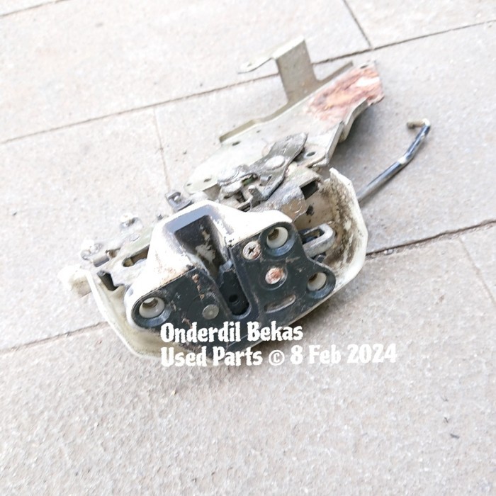 Door Lock Kiri Belakang Suzuki Baleno Next G 2003 Copotan