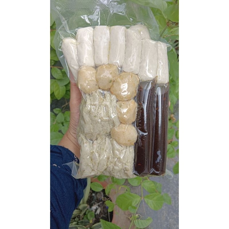 

Konter Makanan Pempek Palembang Asli Isi 50 Sudah Dapet Cuko Enak , Halal Frozen Food