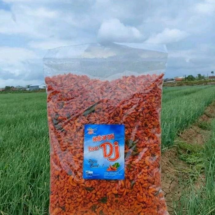 

1kg Makaroni Pedas Daun Jeruk Balado Makaroni Aneka Rasa Cemilan
