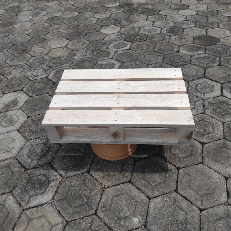 Eleganterra Pallet Kayu Sengon Laut Albasia Halus Ukuran 90120Cm