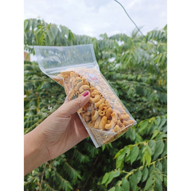 

Andrianbijaksana Makaroni Bantet Pedas Daun Jeruk -+250Gr