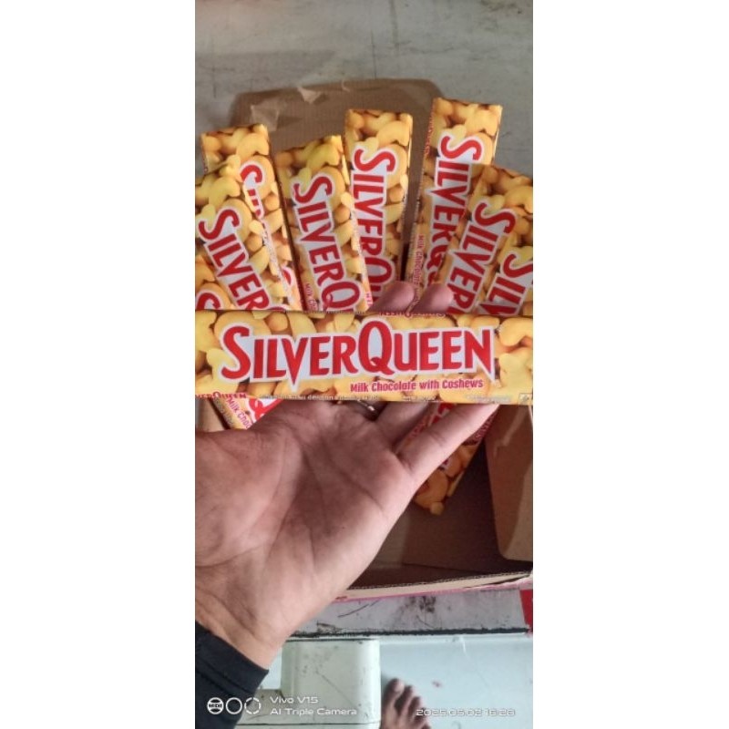 

Andrianbijaksana Silverqueen 55Gr Isi 10 Pcs - Coklat Silverqueen