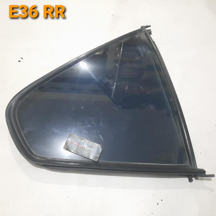 Kaca Segitiga Pintu Belakang Kanan Bmw E36 Bekas