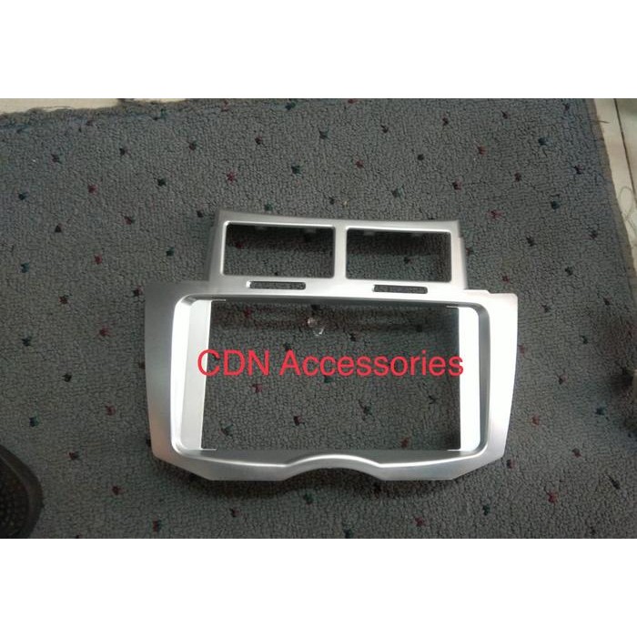 PREMIUM Panel Double Din Toyota Yaris 2008 - 2013 / Frame Audio Toyota Yaris