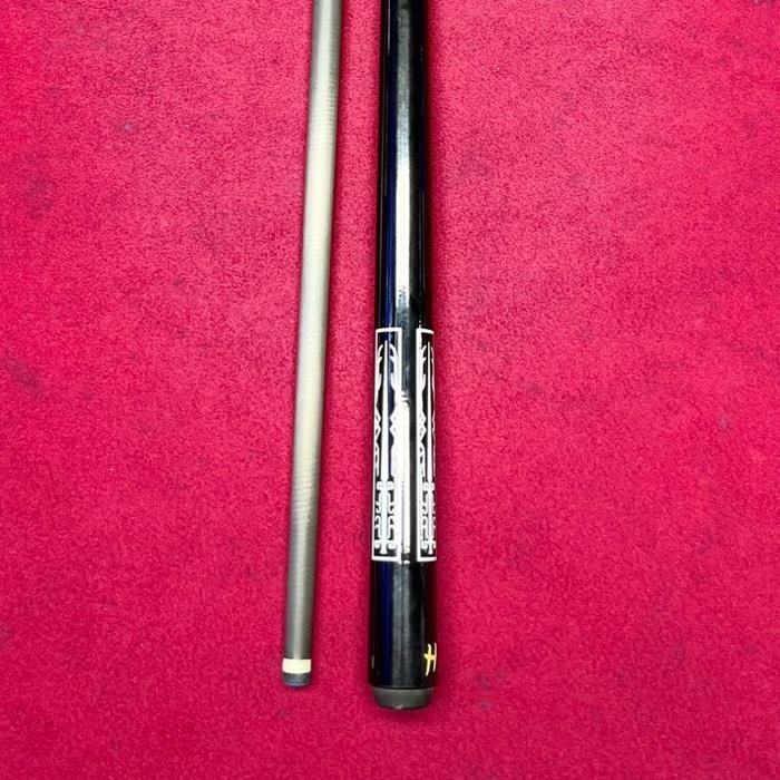 Viral Billiard Carbon Cue / Stick Play Billiard Carbon Cod