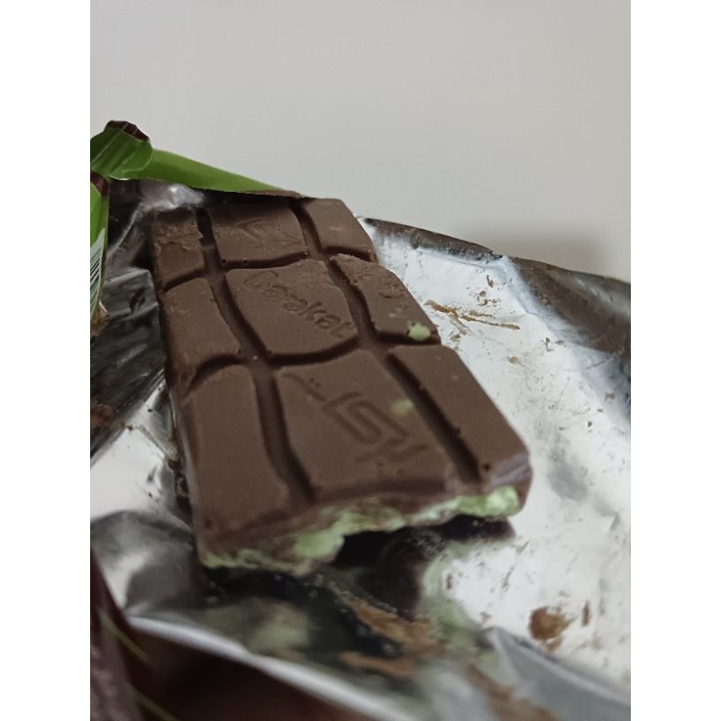 

Olivoliv Snack Coklat Dubai Chocolate With Pistachio Cream And Qatayef 38 Gram Cokelat Viral Mini /
