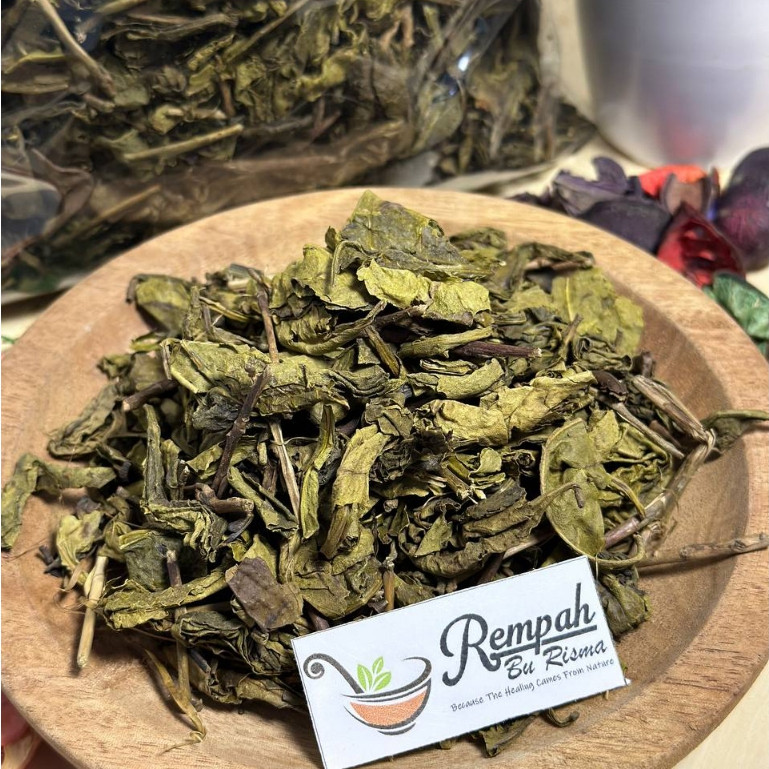 

Daun Teh Hijau Kering Harum 1 Kg - Rempah Bu Risma
