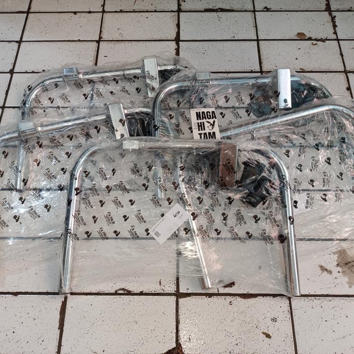 PREMIUM standar tengah Vespa PX Excel ring 10 FA Italia chrome original