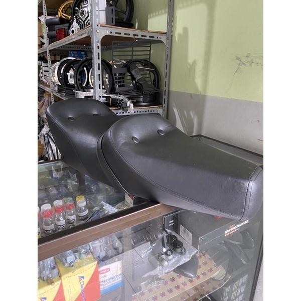 PREMIUM jok sadel king and queen king n queen vespa largeframe